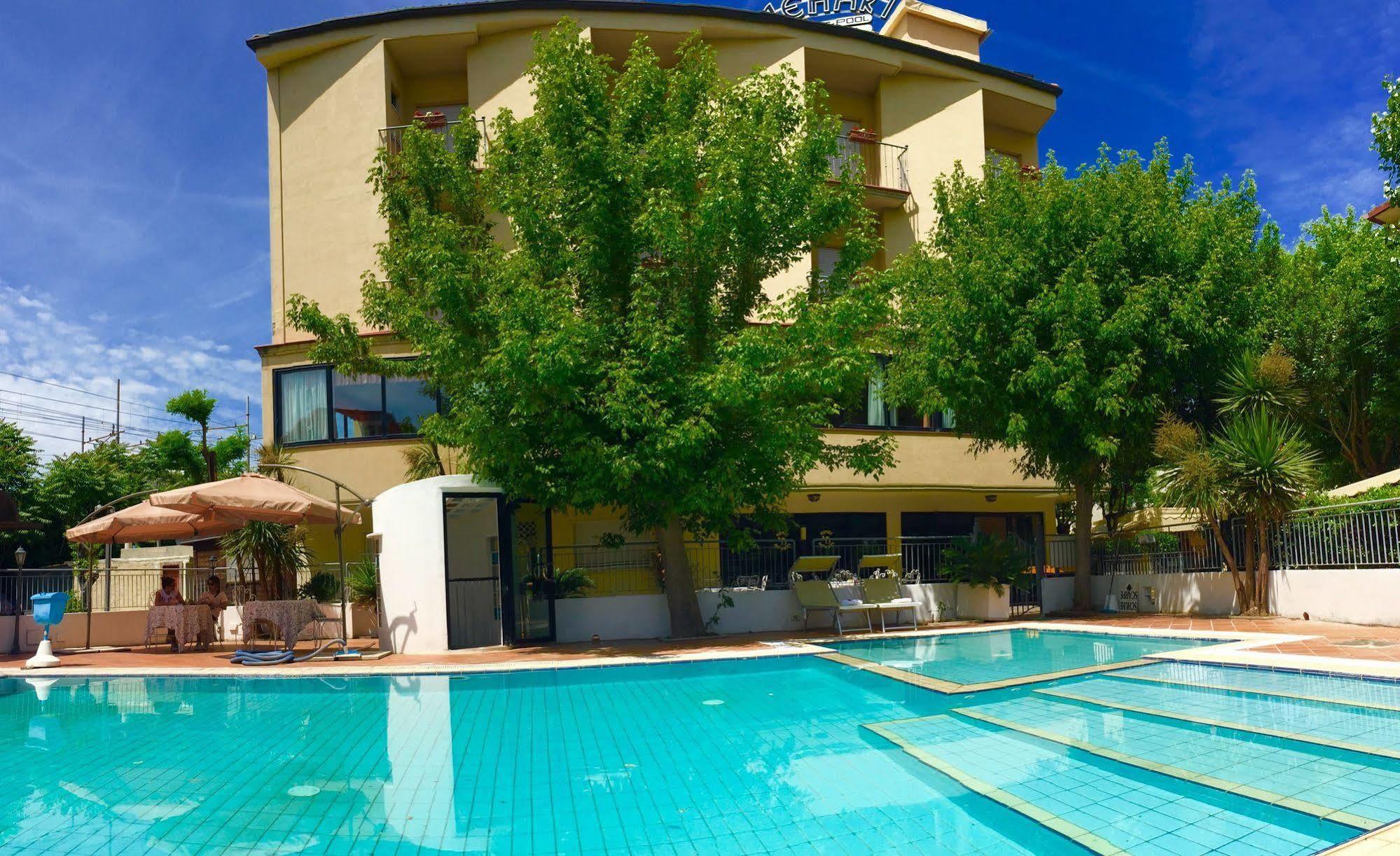 Hotel Mehari Riccione Buitenkant foto